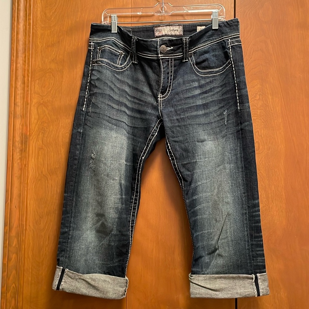 Buckle Capri